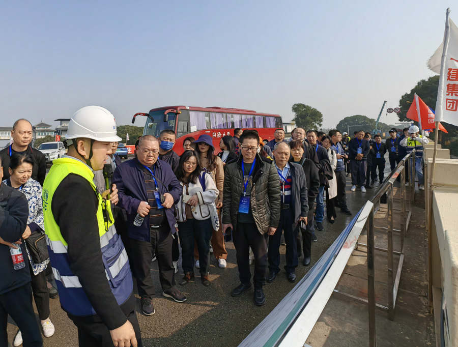 1701247910700575.jpg c1.jpg